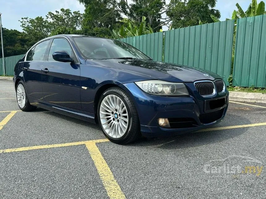 2012 BMW 320i Executive Sedan