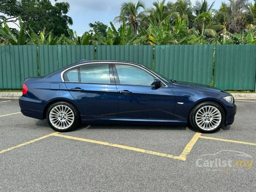 2012 BMW 320i Executive Sedan