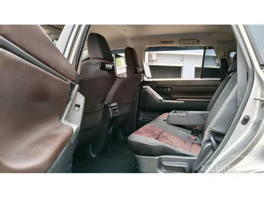 2023 Toyota Kijang Innova Zenix V (Premium Color) MPV