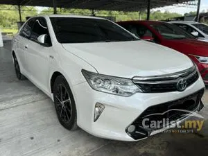 2016 Toyota Camry 2.5 Hybrid Luxury Sedan