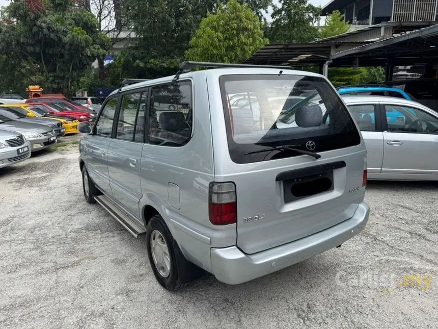 2002 Toyota Unser GLi MPV