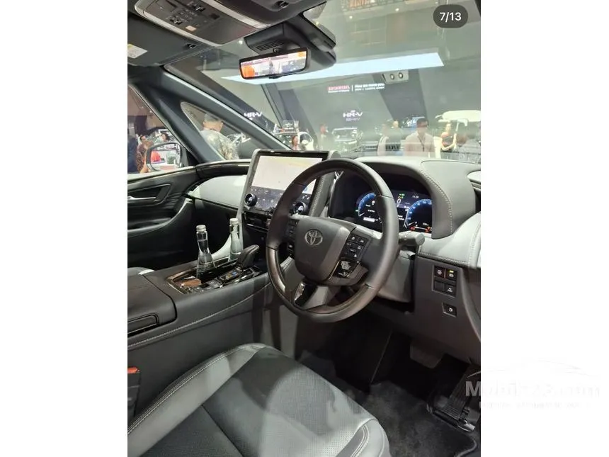 2026 Toyota Alphard XE HEV (Non Premium Color) MPV