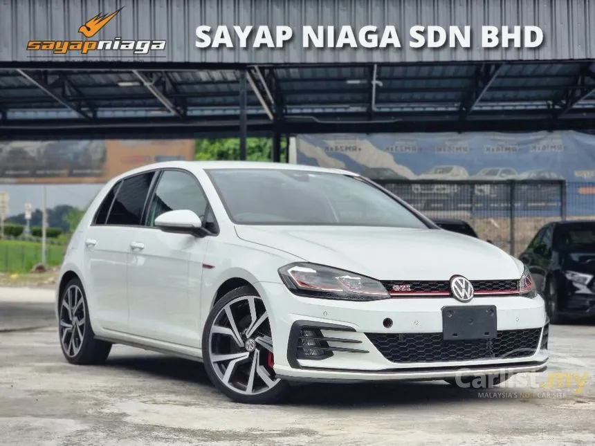 2017 Volkswagen Golf GTi Advanced Hatchback