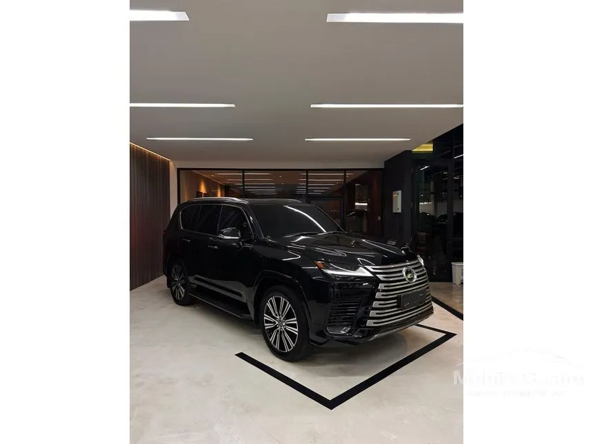 2025 Lexus LX 700h SUV