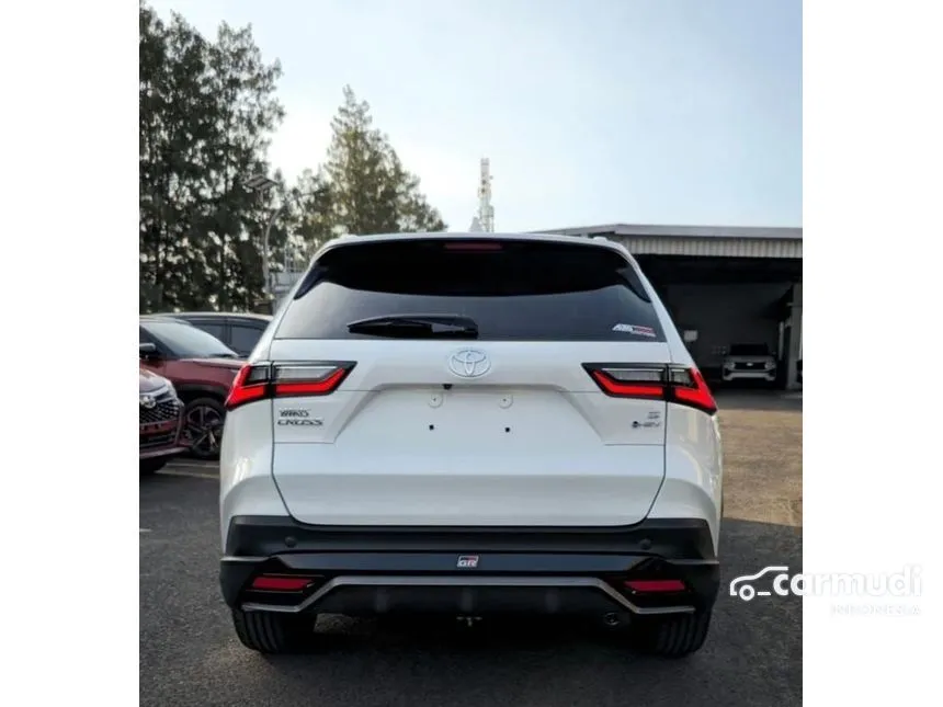 2025 Toyota Yaris Cross S with GR Parts Aero Pkg SUV