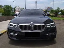 2018 BMW 530i 2.0 Luxury Sedan, 530 i, Hitam