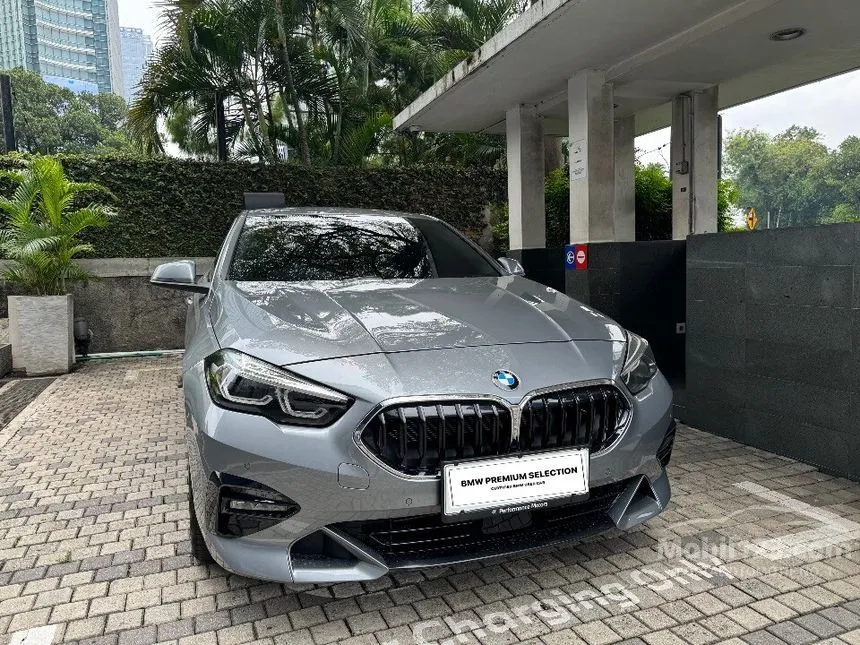 Jual Mobil BMW 218i 2024 Sport Line 1.5 di DKI Jakarta Automatic Gran Coupe Silver Rp 720.000.000