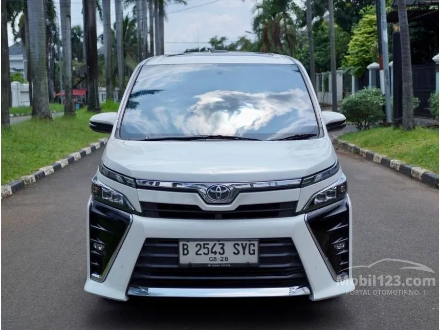 Jual Mobil Toyota Voxy 2018 2.0 di DKI Jakarta Automatic MPV Putih Rp 305.000.000