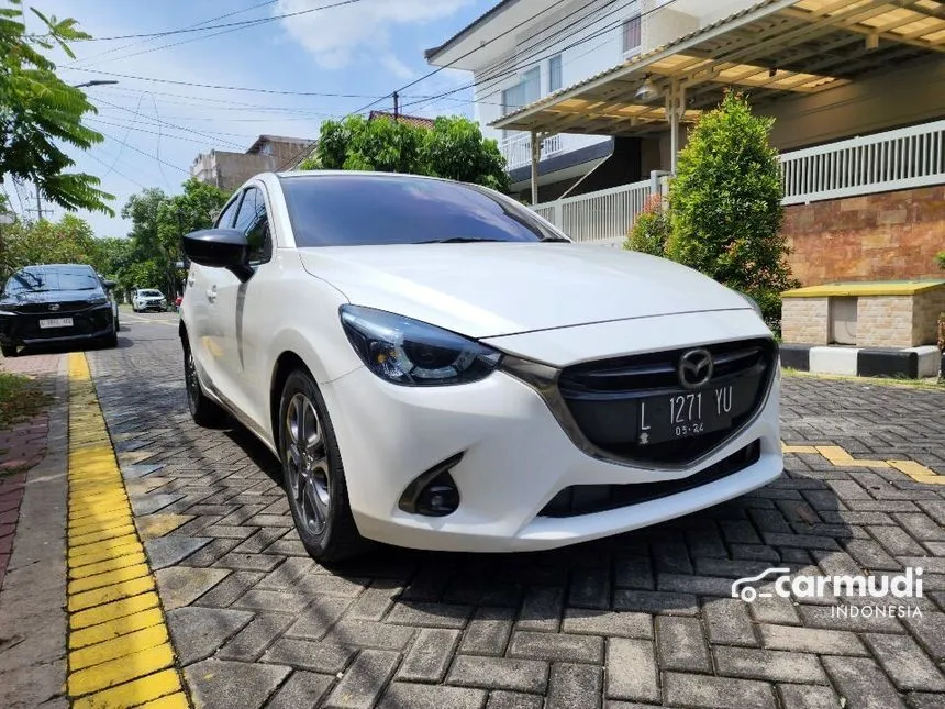 Jual Mobil Mazda 2 2017 GT 1.5 di Jawa Timur Automatic Hatchback Putih Rp 187.000.000