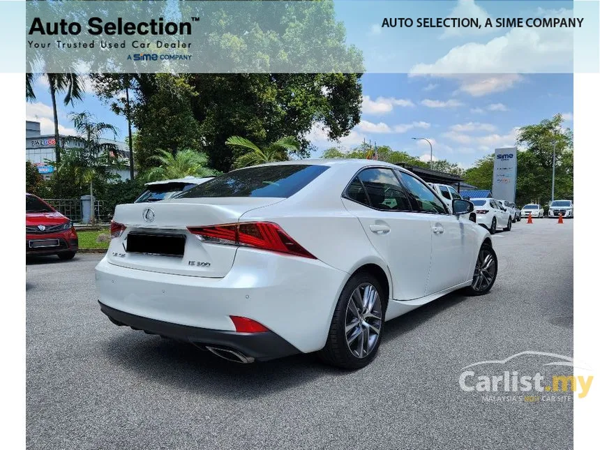 2018 Lexus IS 300 Premium Sedan