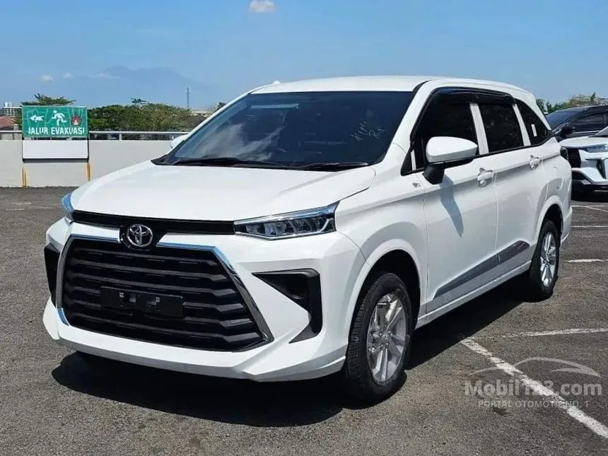 Jual Mobil Toyota Avanza 2023 E 1.3 di Banten Automatic MPV Putih Rp 215.000.000