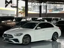 2024 Mercedes-Benz C200 1.5 Avantgarde Sedan AMG HALF LEATHER 27K KM 5YRS WARRANTY