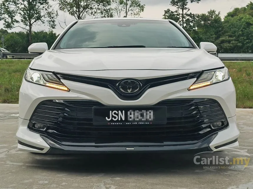 2019 Toyota Camry V Sedan