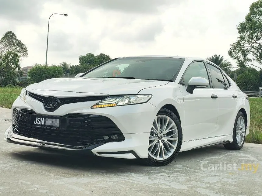 2019 Toyota Camry V Sedan
