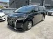 Recon Toyota Alphard 2.5 X with sunroof free 5 years warranty
