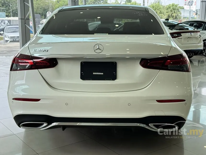 2022 Mercedes-Benz E200 AMG Sedan