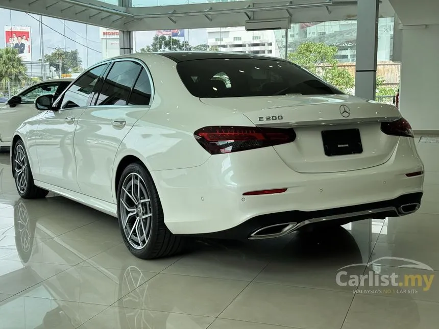 2022 Mercedes-Benz E200 AMG Sedan