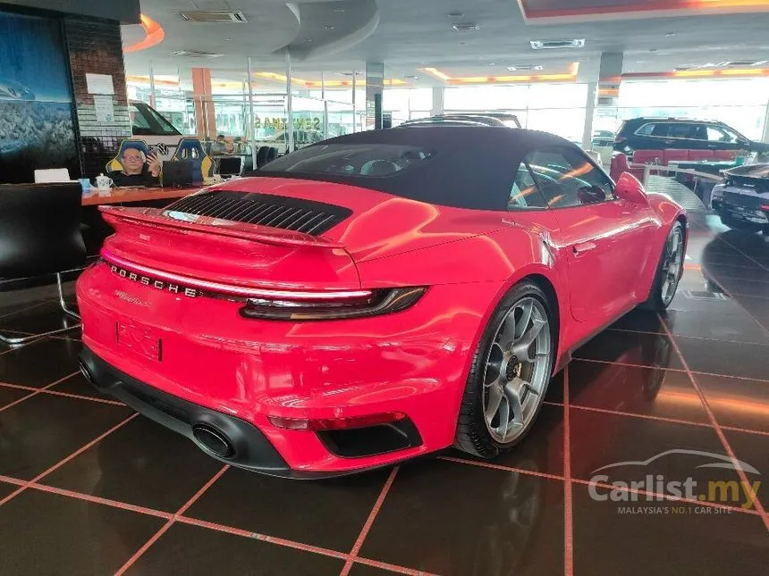 2022 Porsche 911 Turbo S Coupe
