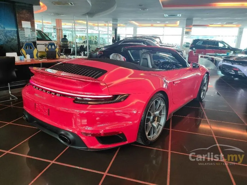 2022 Porsche 911 Turbo S Coupe