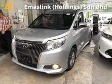 2016 Toyota Esquire 2.0 XI MPV 8seather Camera One Power Door Black Interior Colour