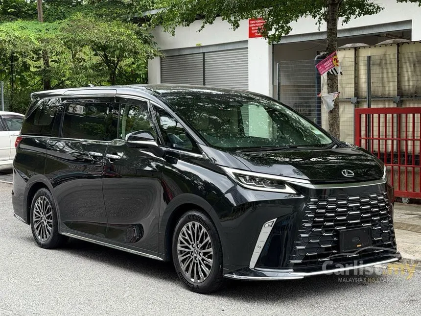 2024 Lexus LM 500h Version L 6 Seater MPV