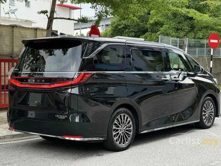 2024 Lexus LM 500h Version L 6 Seater MPV