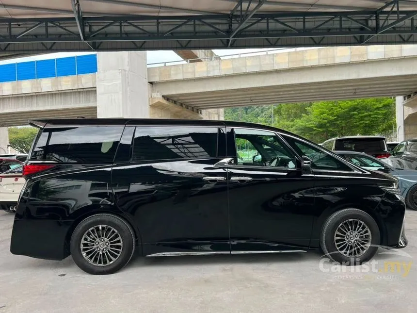 2025 Toyota Alphard Executive Lounge MPV