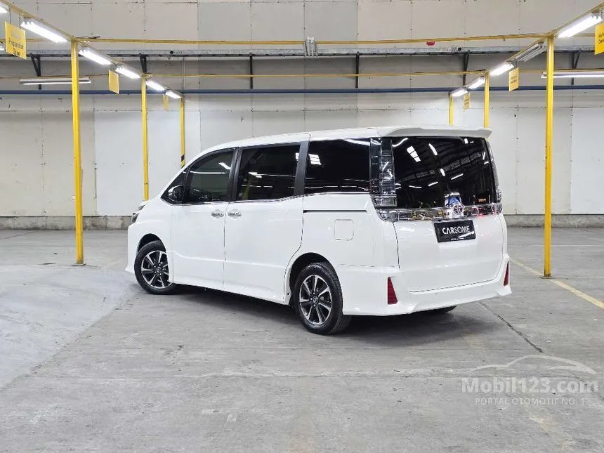 2018 Toyota Voxy MPV