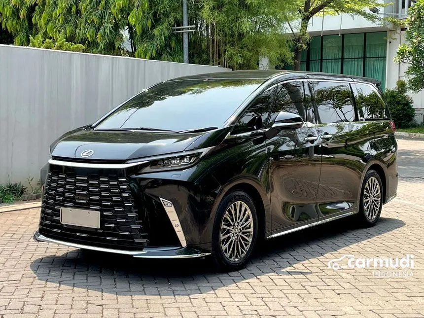 2024 Lexus LM350h Van Wagon