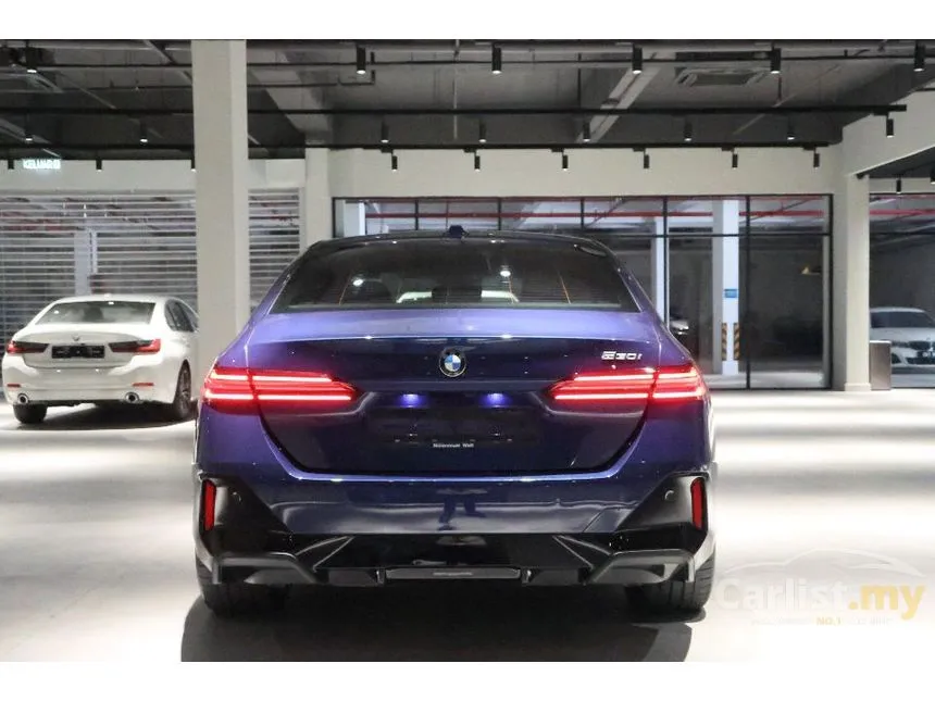 2025 BMW 530i M Sport Sedan