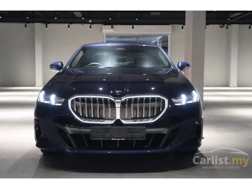 2025 BMW 530i M Sport Sedan