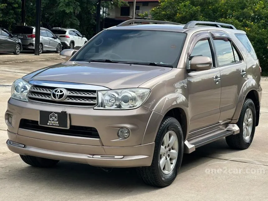 2010 Toyota FORTUNER V SUV