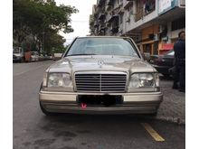 1993 Mercedes-Benz E220 2.2cc (-ps)