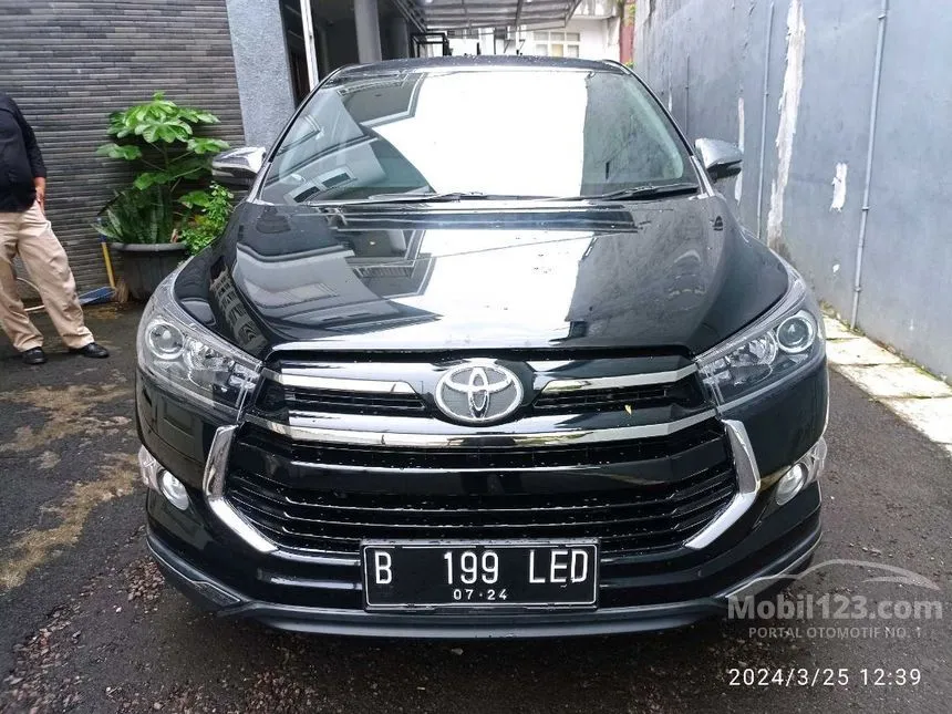 Jual Mobil Toyota Innova Venturer 2019 2.0 di DKI Jakarta Automatic Wagon Hitam Rp 327.000.000
