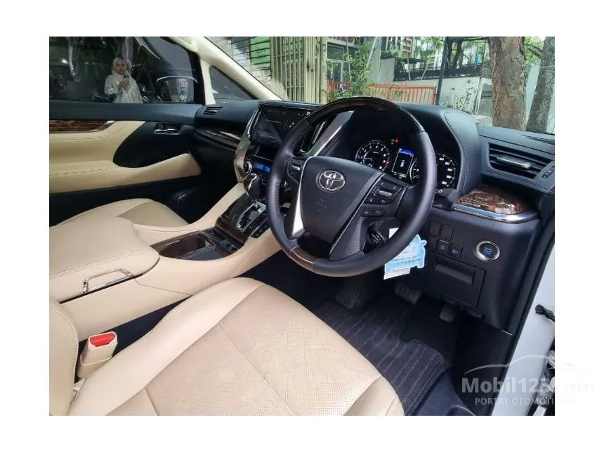 2022 Toyota Alphard G MPV