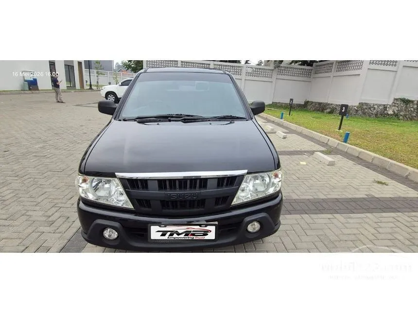 2013 Isuzu Panther LV Adventurer SUV
