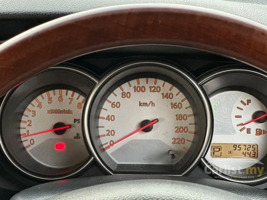 2013 Nissan Grand Livina Impul MPV