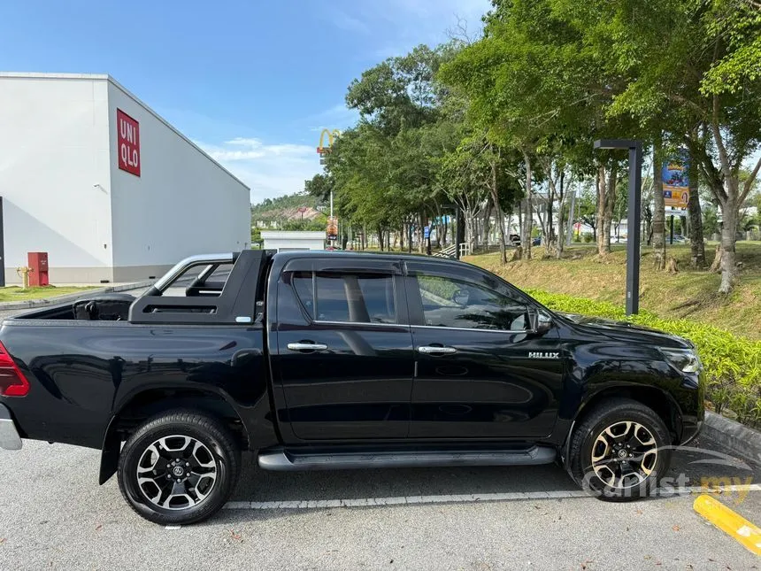 2023 Toyota Hilux V Dual Cab Pickup