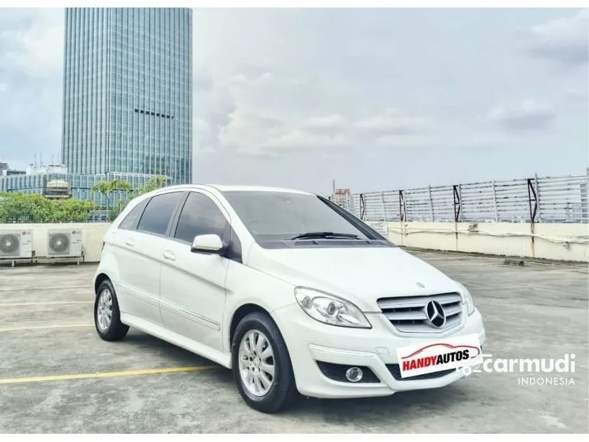 2011 Mercedes-Benz B180 Hatchback