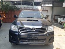 Toyota Hilux 2.5 G 2011 MT 4X4 Top condition