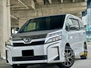 2018 Toyota Voxy 2.0 X MPV // Facelift Model // Full Black Leather Seat // Android Player // Reverce Camera // Power Door // Rooftop TV Player //