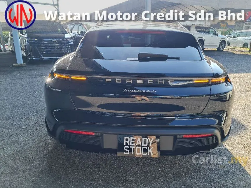 2022 Porsche Taycan 4S Cross Turismo Wagon