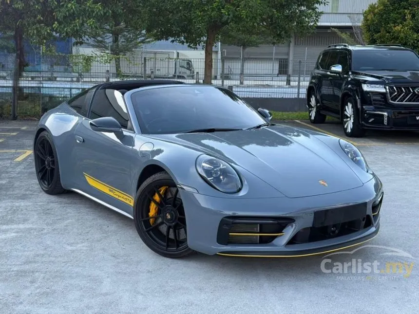 2023 Porsche 911 Targa 4 GTS Convertible