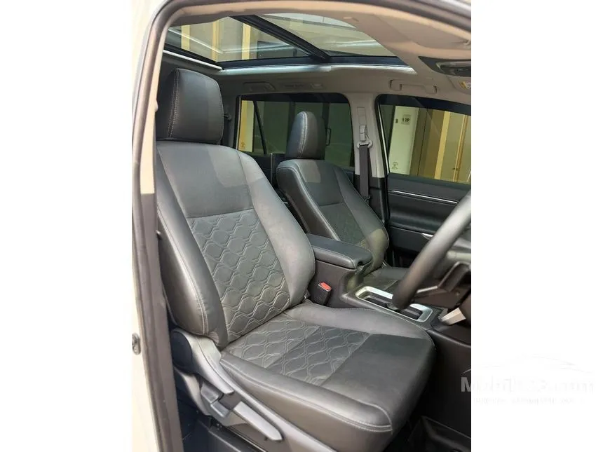 2023 Toyota Kijang Innova Zenix Q HV TSS ( Premium Color) MPV