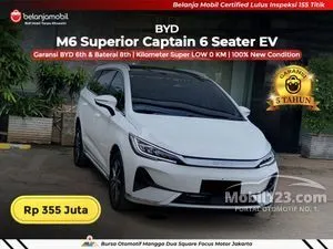 2025 BYD M6 Superior Captain 6 Seater MPV