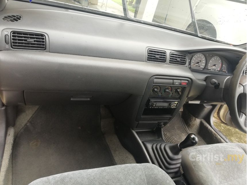 1997 Nissan Sentra L Sedan