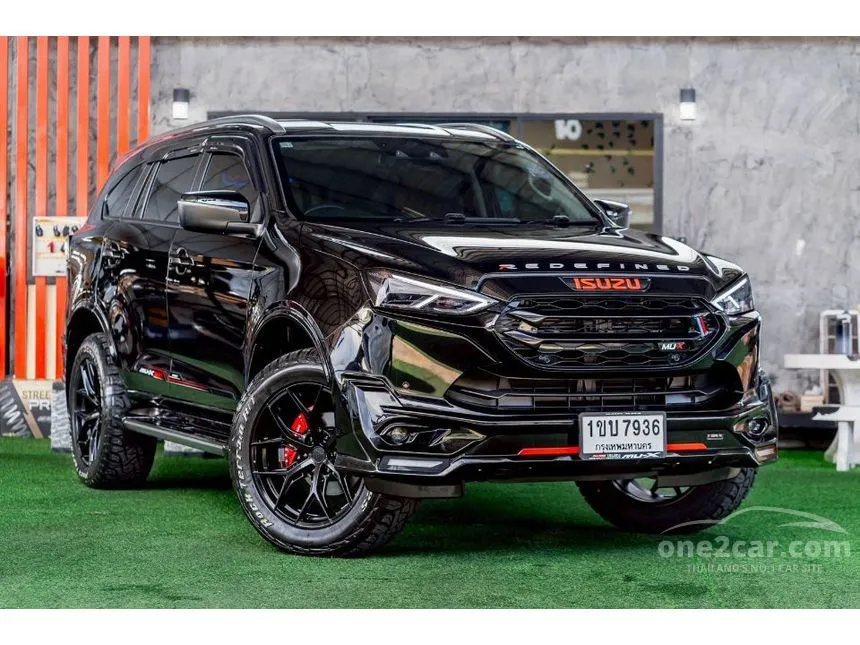 2024 Isuzu MU-X Ultimate SUV