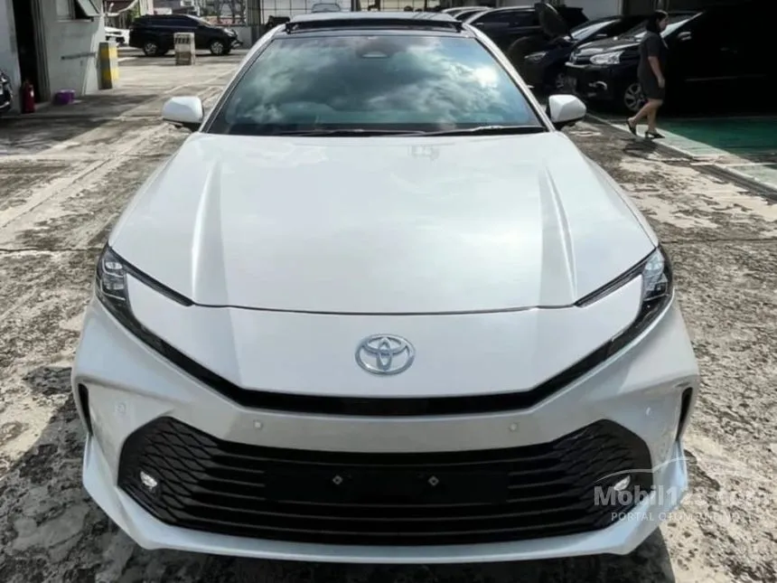 2025 Toyota Camry Hybrid Sedan