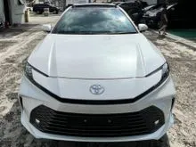 2025 Toyota Camry 2,5 HV TSS 2 Sedan Harga Murah Unit Ready Stock 