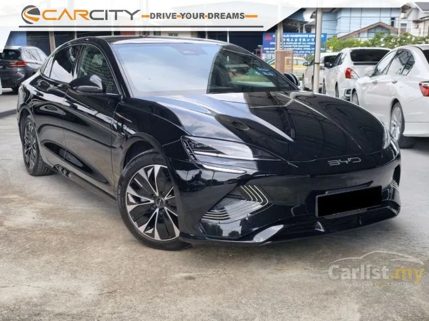 2025 BYD Seal Dynamic Sedan